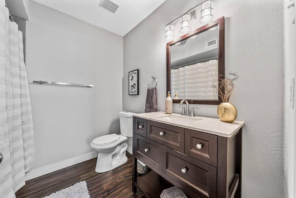 Luxe Condo In City Center Waco Zewnętrze zdjęcie