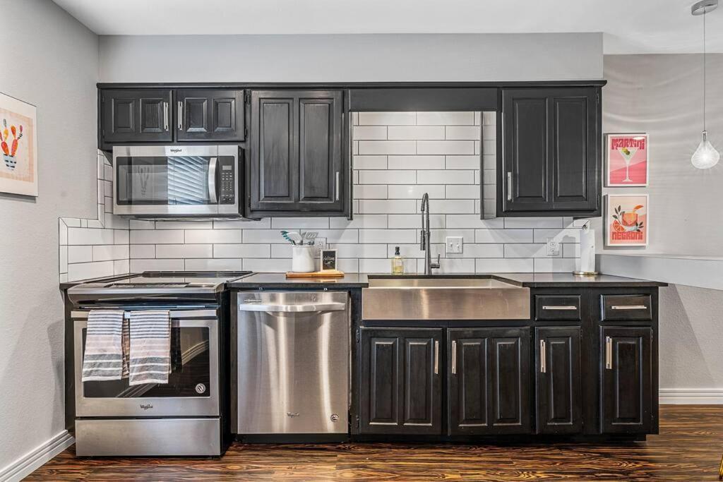 Luxe Condo In City Center Waco Zewnętrze zdjęcie