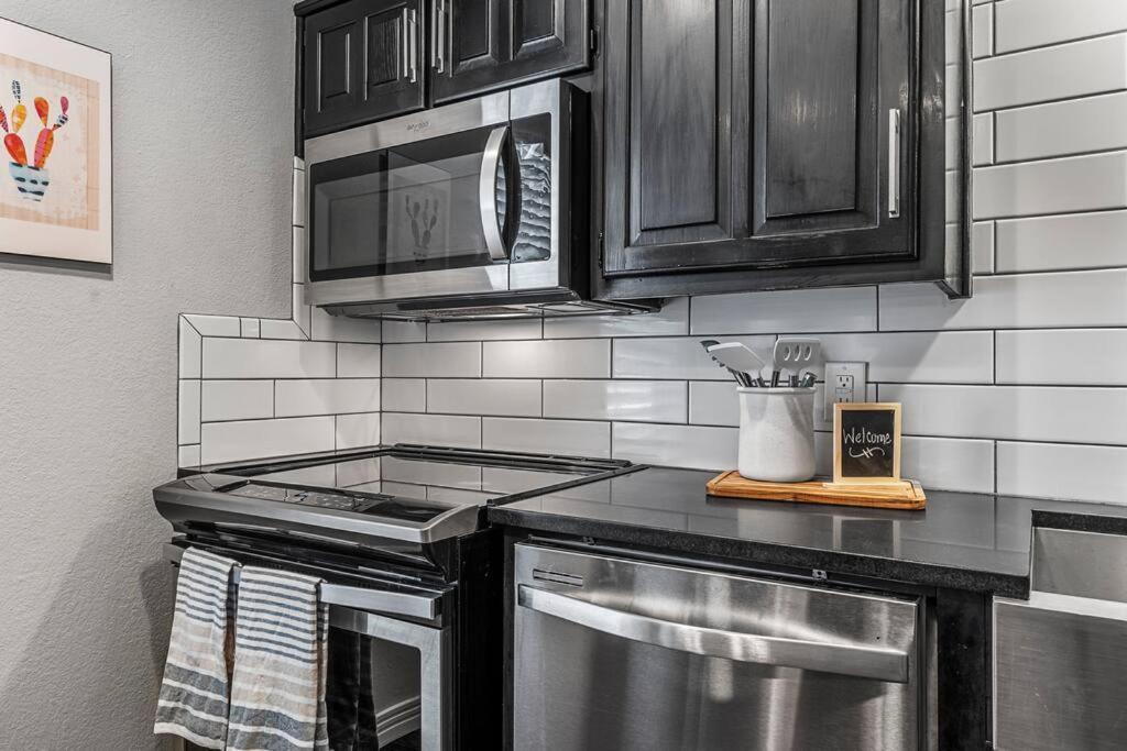 Luxe Condo In City Center Waco Zewnętrze zdjęcie